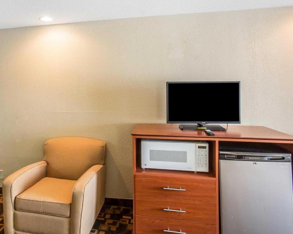 Quality Inn & Suites Mount Juliet Exterior foto